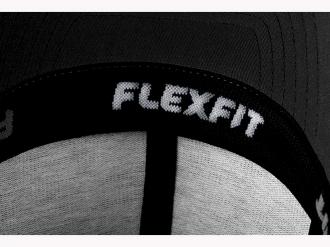 Шапка с козирка-Flexfit®