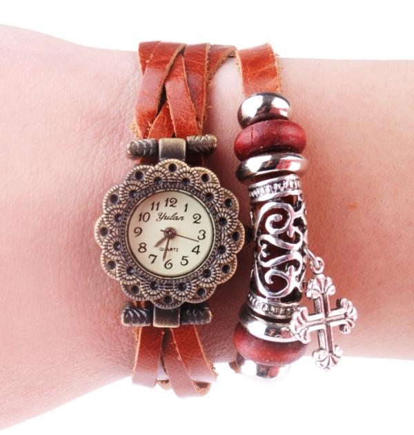 Часовник - гривна с висулка кръст