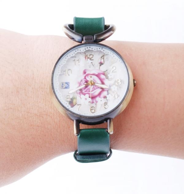 Зелен часовник-гривна с роза