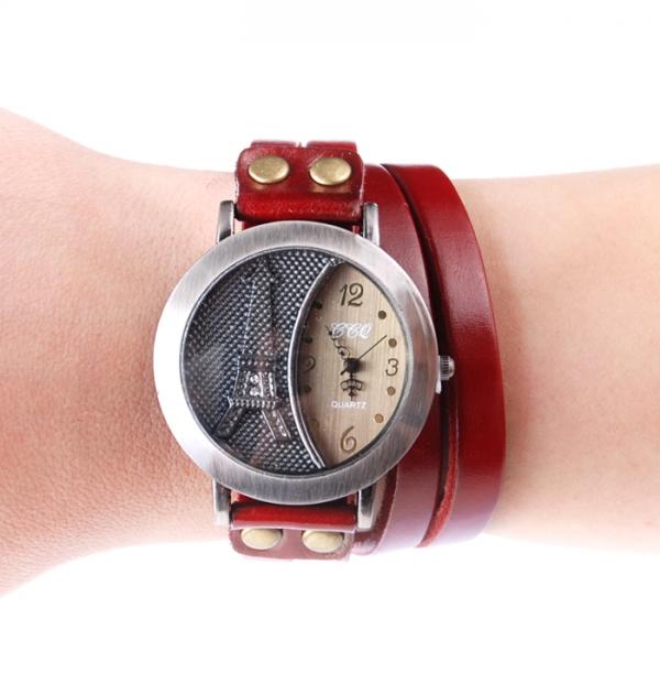 Дамски часовник с червена кожена каишка