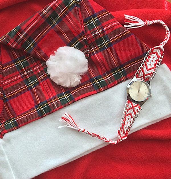 Комплект от шал, шапка и часовник